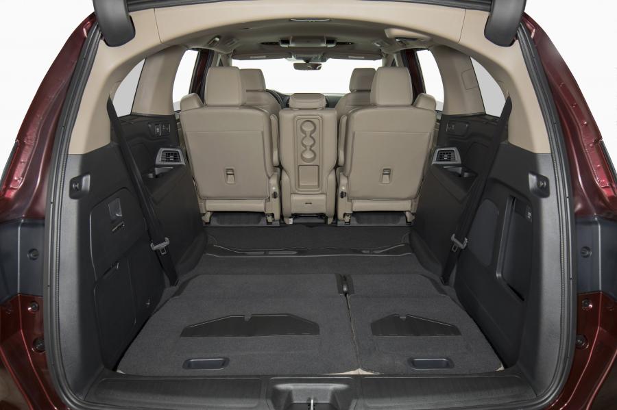 Багажник Honda Odyssey 2017 года  (фото 115 из 160)